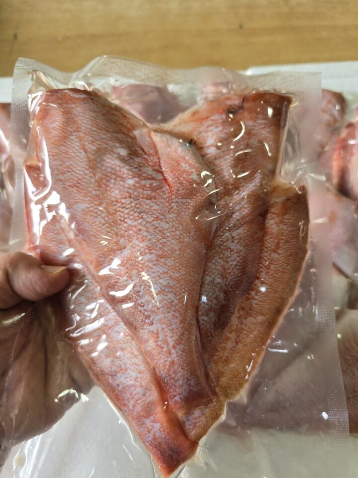 !손질완료! 부드럽고 담백한 열기 구이(2마리-300g내외)-[3월23일/월요일수령]